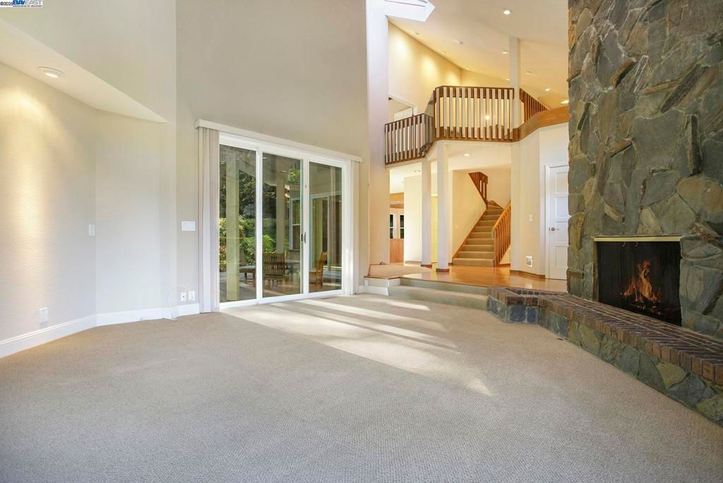 Fireplace, Interior, Recessed Lighting