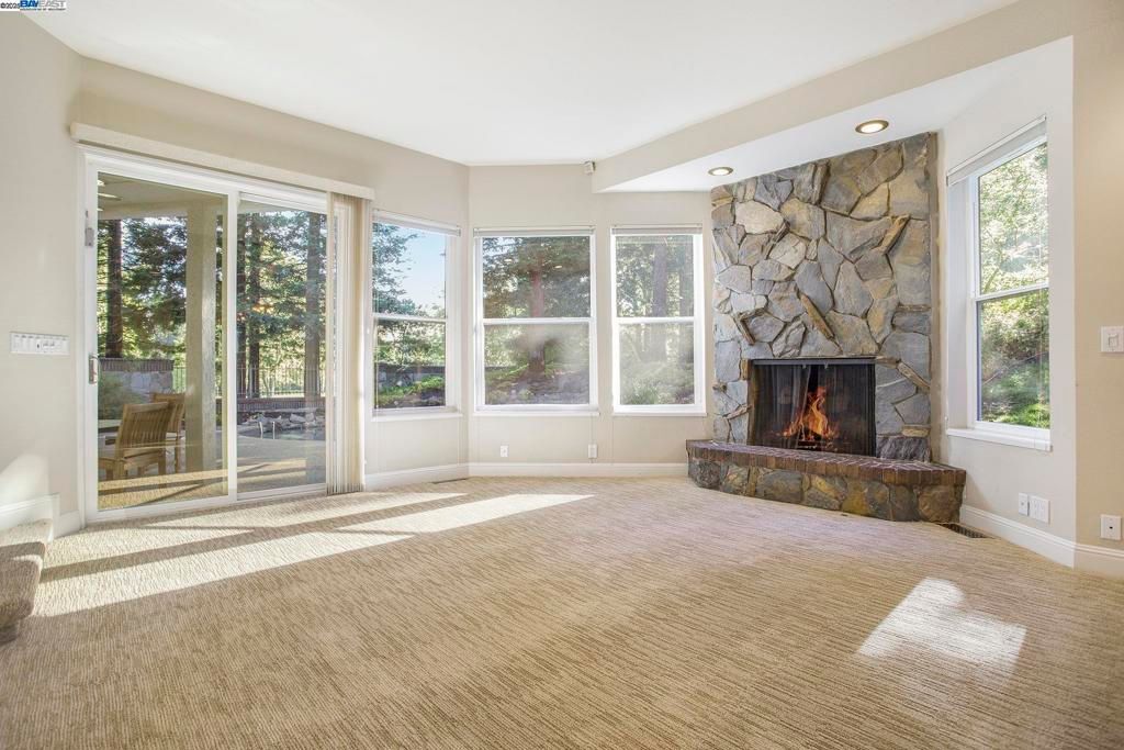 Fireplace, Interior, Recessed Lighting