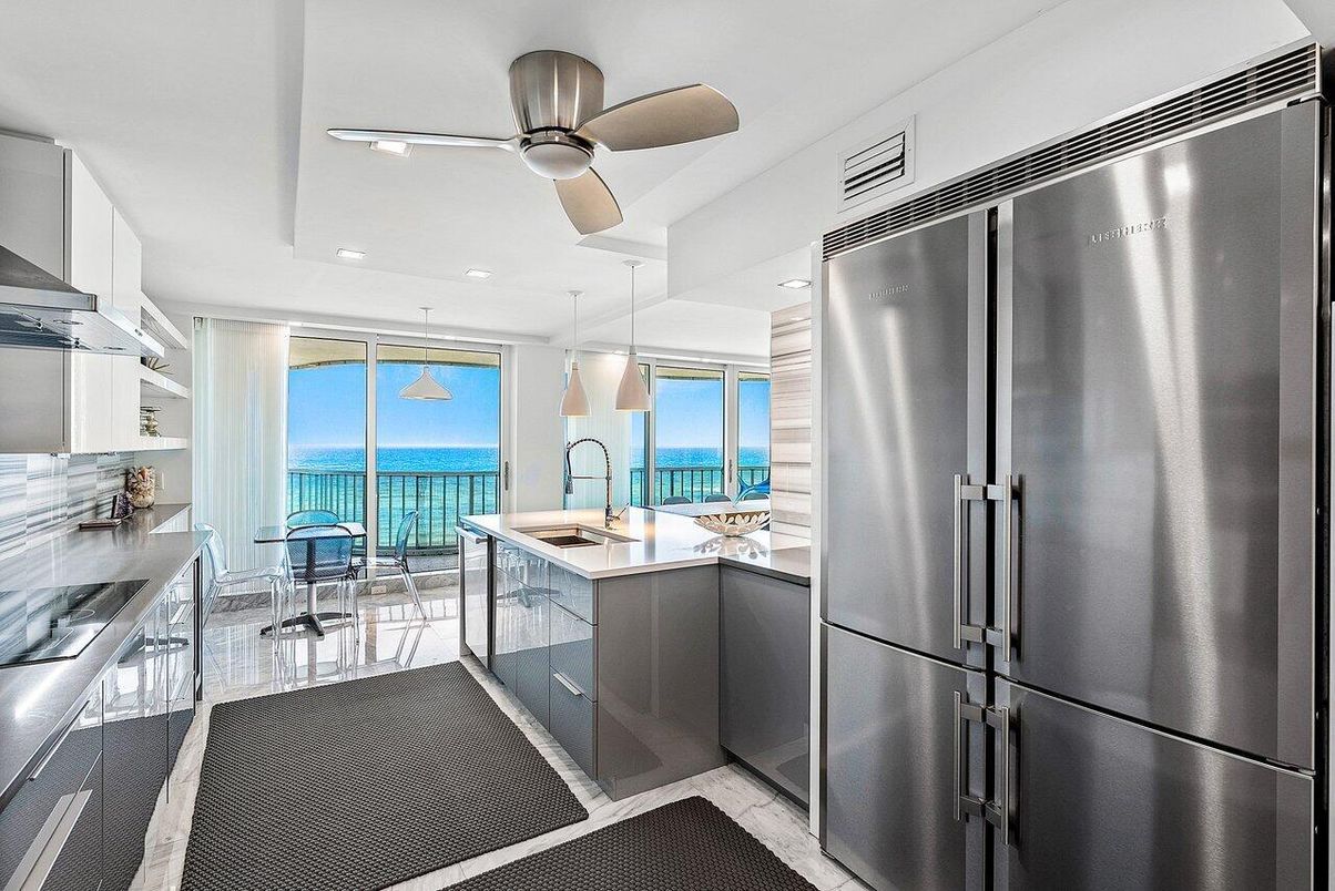 Interior, Kitchen, Pendant Lights, Recessed Lighting, Stainless Steel Appliances, Water