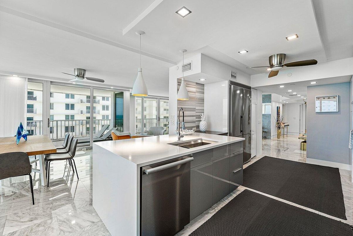 Dining room, Interior, Kitchen, Marble, Pendant Lights, Recessed Lighting, Stainless Steel Appliances