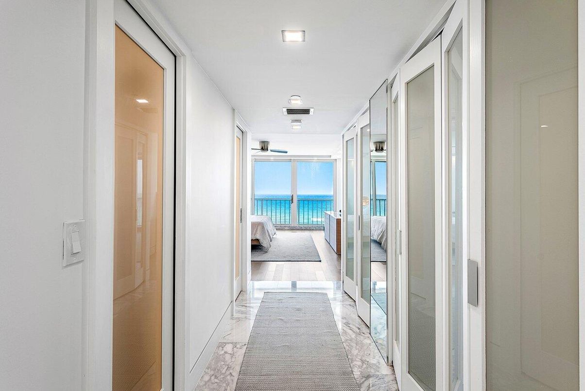 Interior, Recessed Lighting, Water