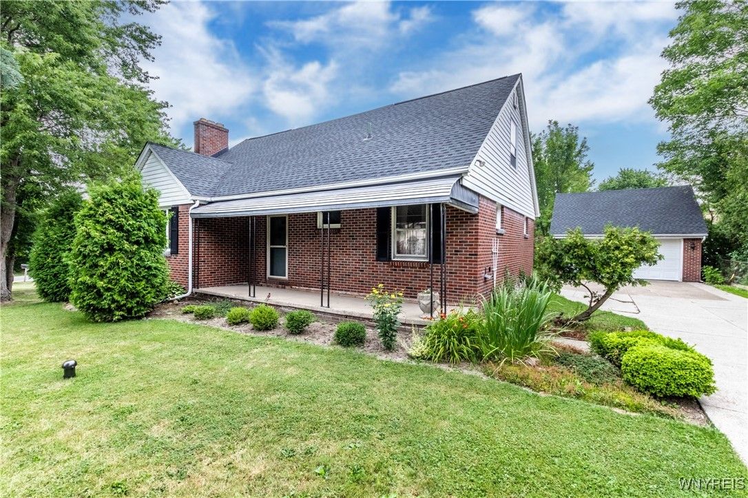 Backyard, Detached Garage, Exterior