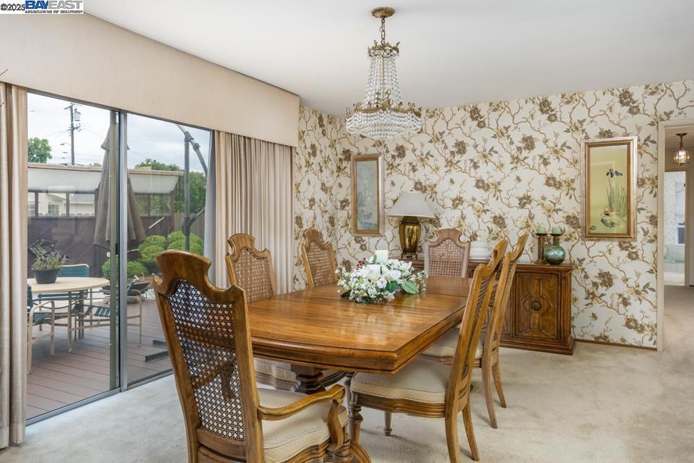 Chandelier, Dining room, Interior