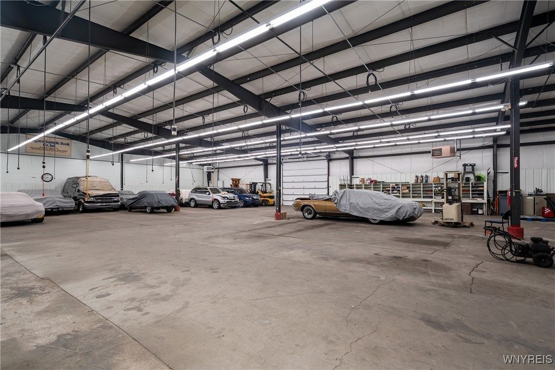 Garage, Interior