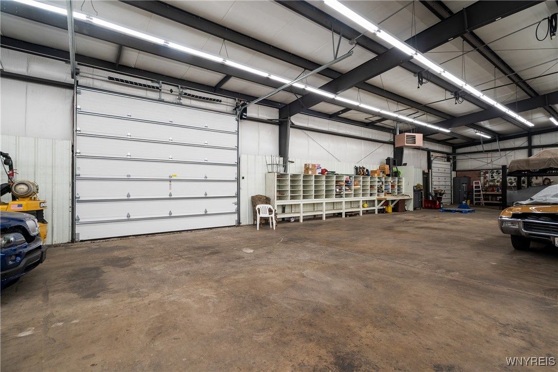 Garage, Interior