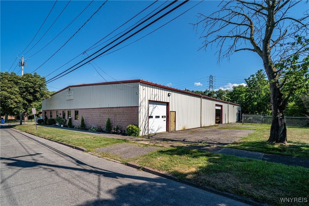 Backyard, Detached Garage, Exterior