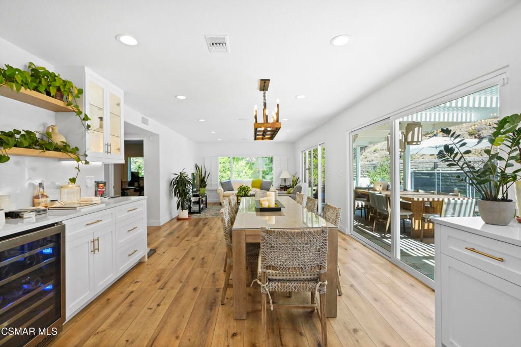 Dining room, Interior, Kitchen, Living room, Pendant Lights, Recessed Lighting, Wood Texture Flooring