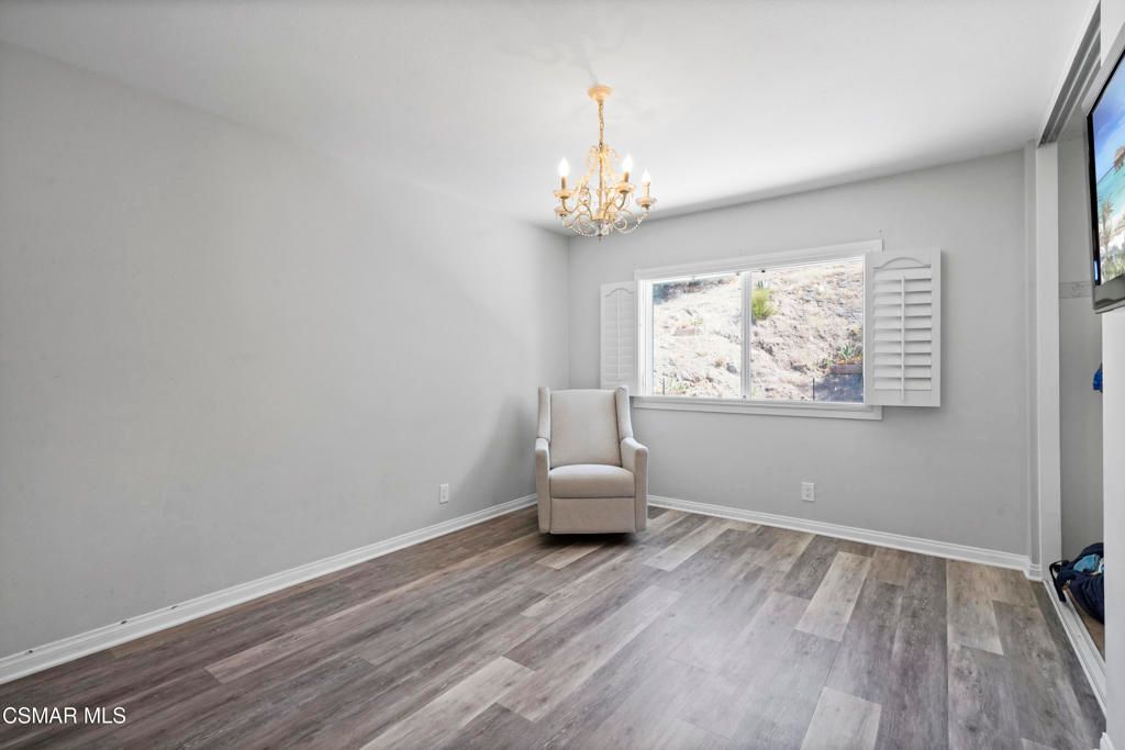 Chandelier, Empty room, Interior, Wood Texture Flooring