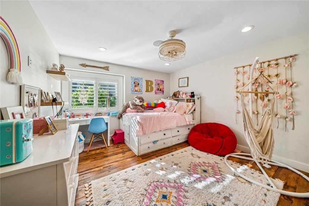 Bedroom, Home Office, Interior, Recessed Lighting, Wood Texture Flooring
