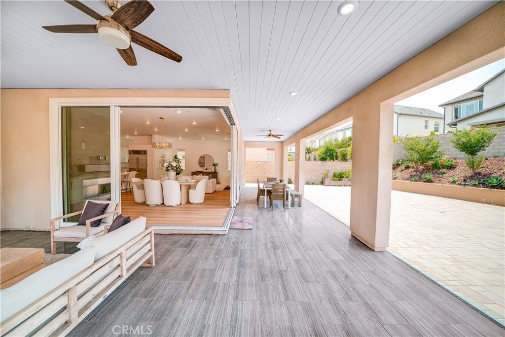 Dining room, Interior, Recessed Lighting