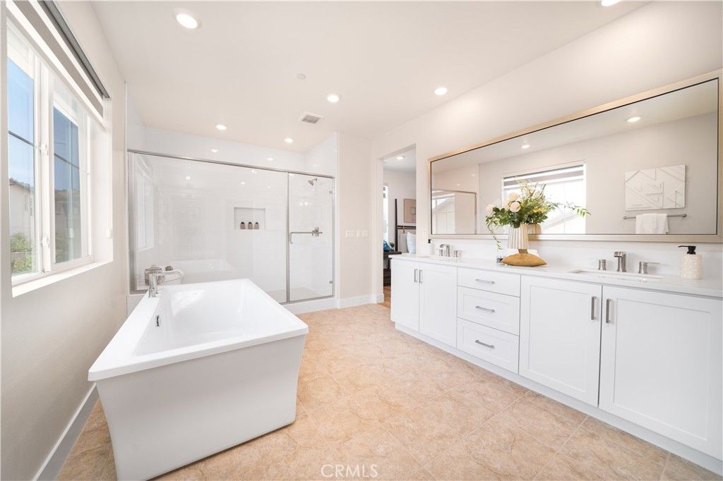 Bathroom, Dual Sink Vanities, Free Standing Baths, Glass Shower, Interior, Recessed Lighting