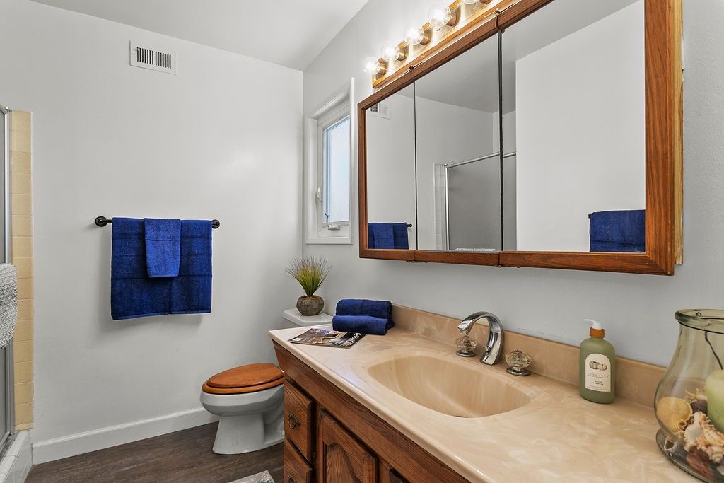 Bathroom, Interior, Wood Texture Flooring