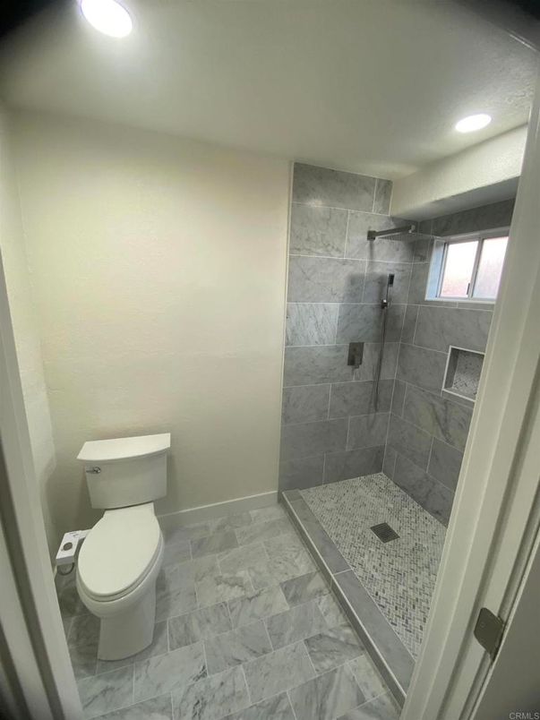 Bathroom, Interior, Marble, Marble Walls, Recessed Lighting