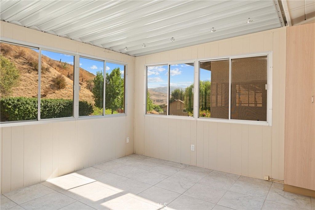 Empty room, Interior, Sun Room