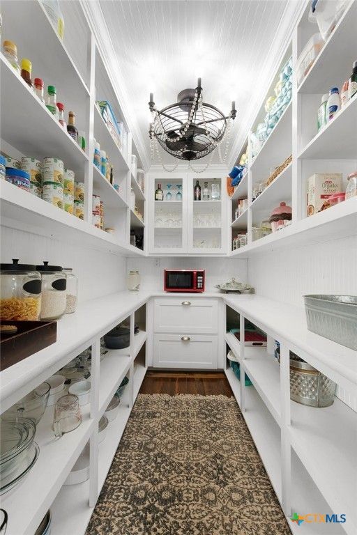 Chandelier, Interior, Walk-in Closets, Wood Texture Flooring