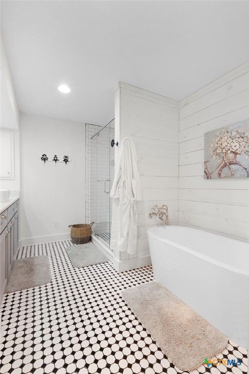 Bathroom, Free Standing Baths, Interior, Recessed Lighting
