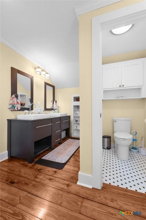 Bathroom, Dual Sink Vanities, Interior, Wood Texture Flooring