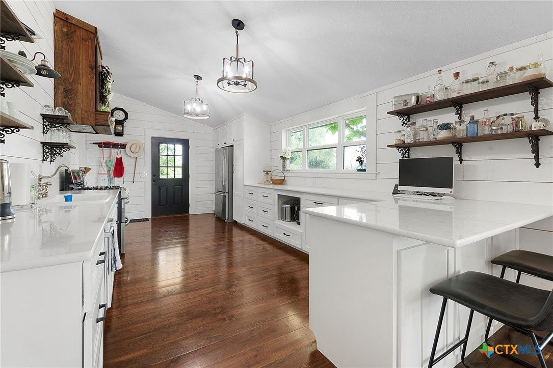 Interior, Kitchen, Pendant Lights, Wood Texture Flooring