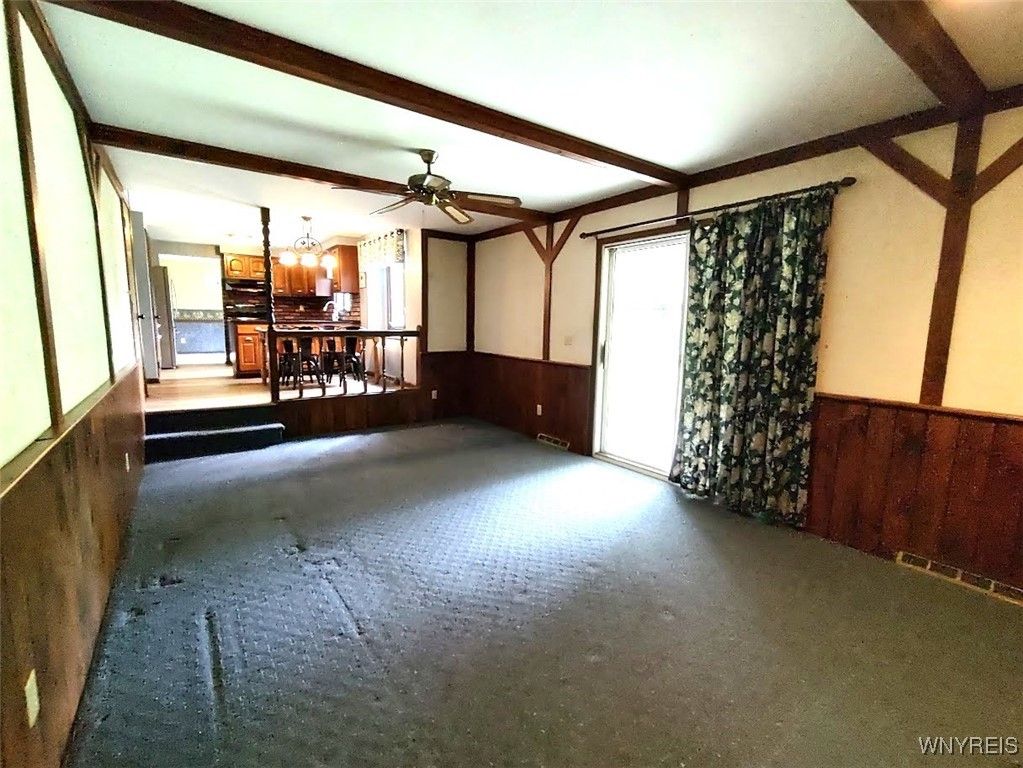 Chandelier, Empty room, Interior