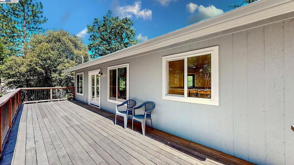 Exterior, Wood Texture Flooring