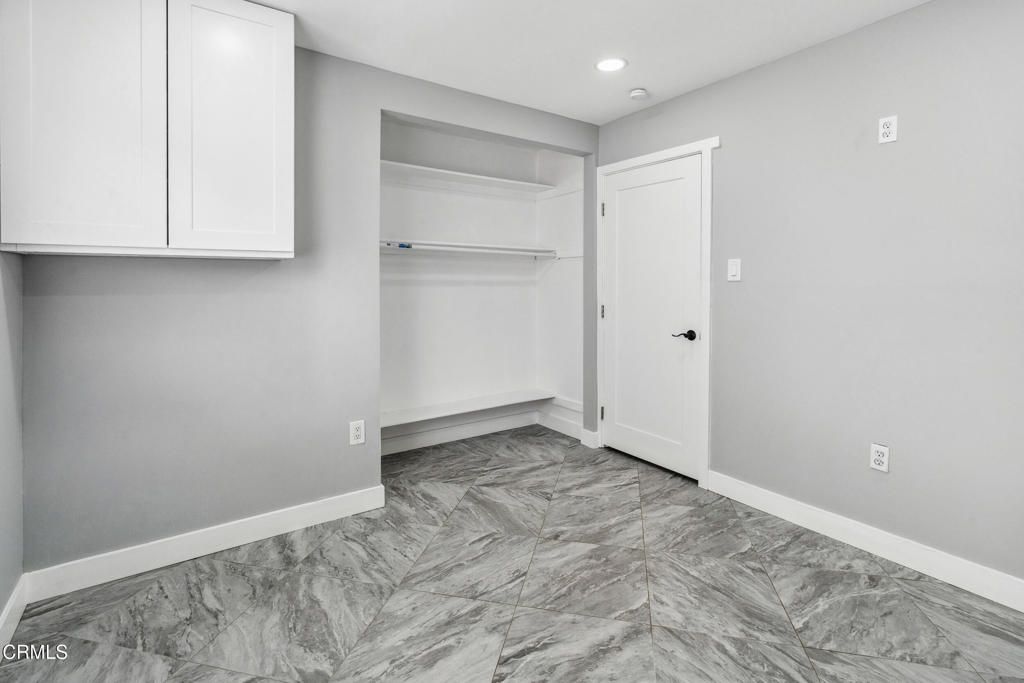 Interior, Marble, Recessed Lighting