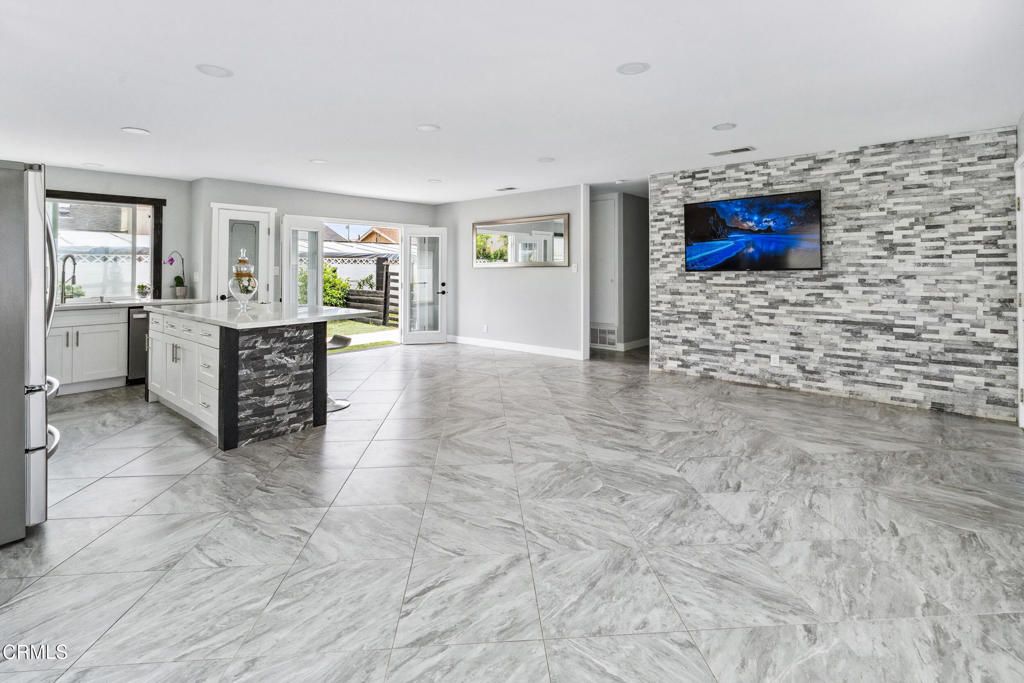 Interior, Kitchen, Marble, Recessed Lighting, Stone Walls