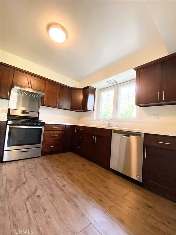 Interior, Kitchen, Stainless Steel Appliances, Wood Texture Flooring