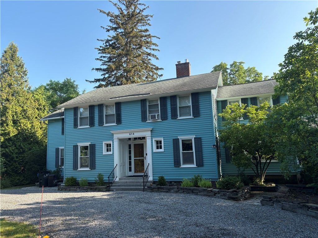 Exterior, Facade, Georgian