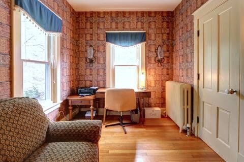 Home Office, Interior, Stone Walls, Wood Texture Flooring