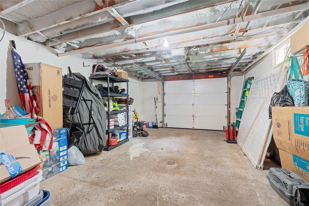 Garage, Interior