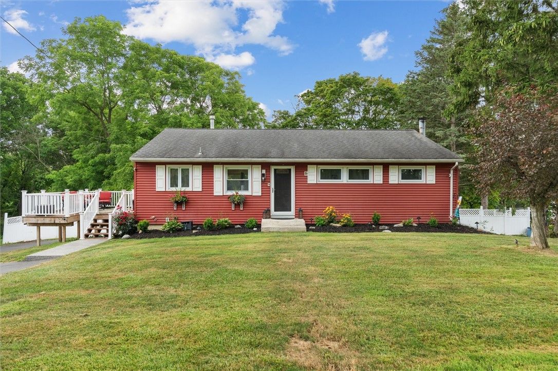 Backyard, Exterior, Facade, Cape Cod