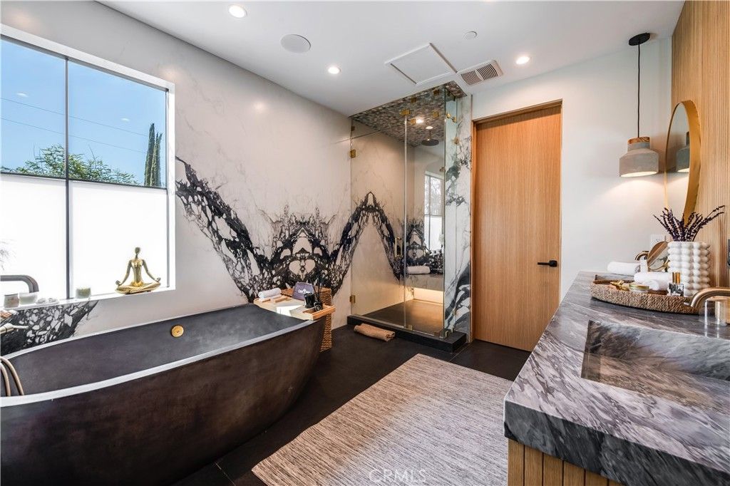 Bathroom, Glass Shower, Interior, Pendant Lights, Recessed Lighting
