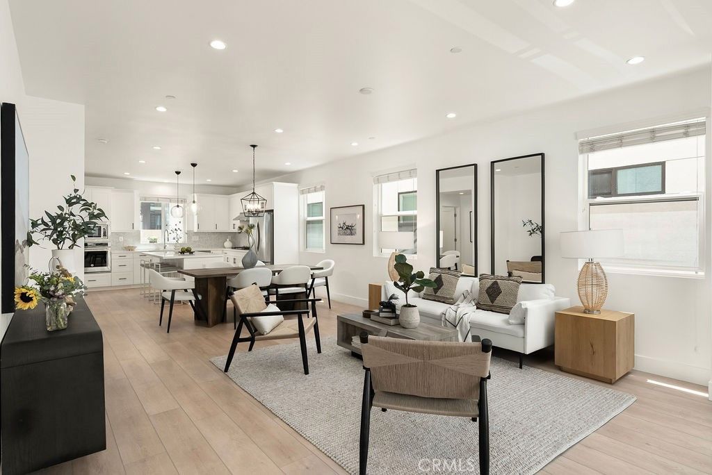 Dining room, Interior, Kitchen, Living room, Pendant Lights, Recessed Lighting, Wood Texture Flooring