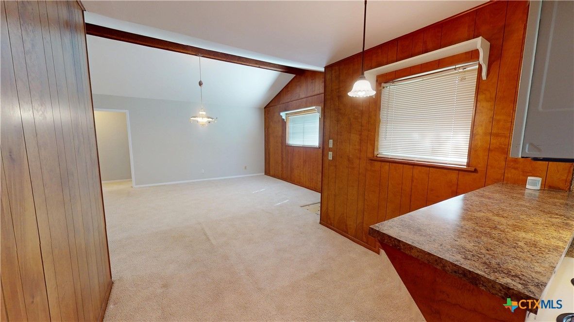 Empty room, Interior, Pendant Lights, Wooden Walls