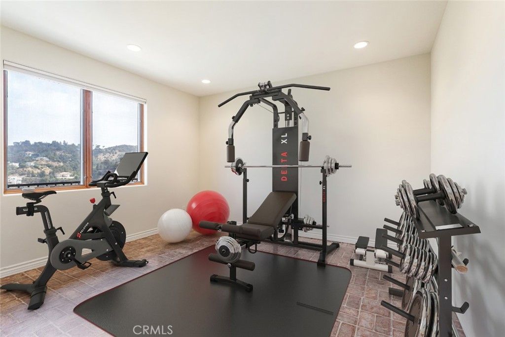Fitness Equipment, Interior, Recessed Lighting