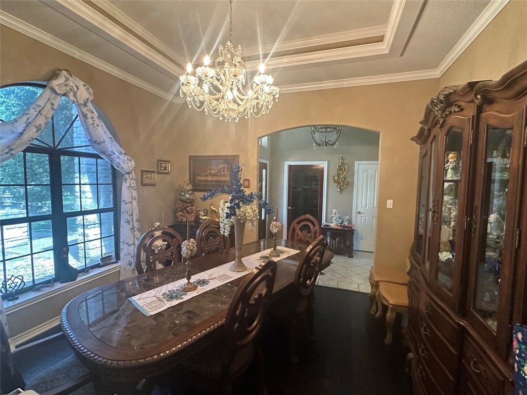 Chandelier, Dining room, Interior