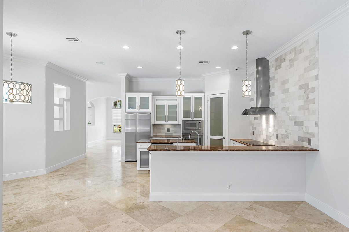 Interior, Kitchen, Pendant Lights, Recessed Lighting, Stainless Steel Appliances