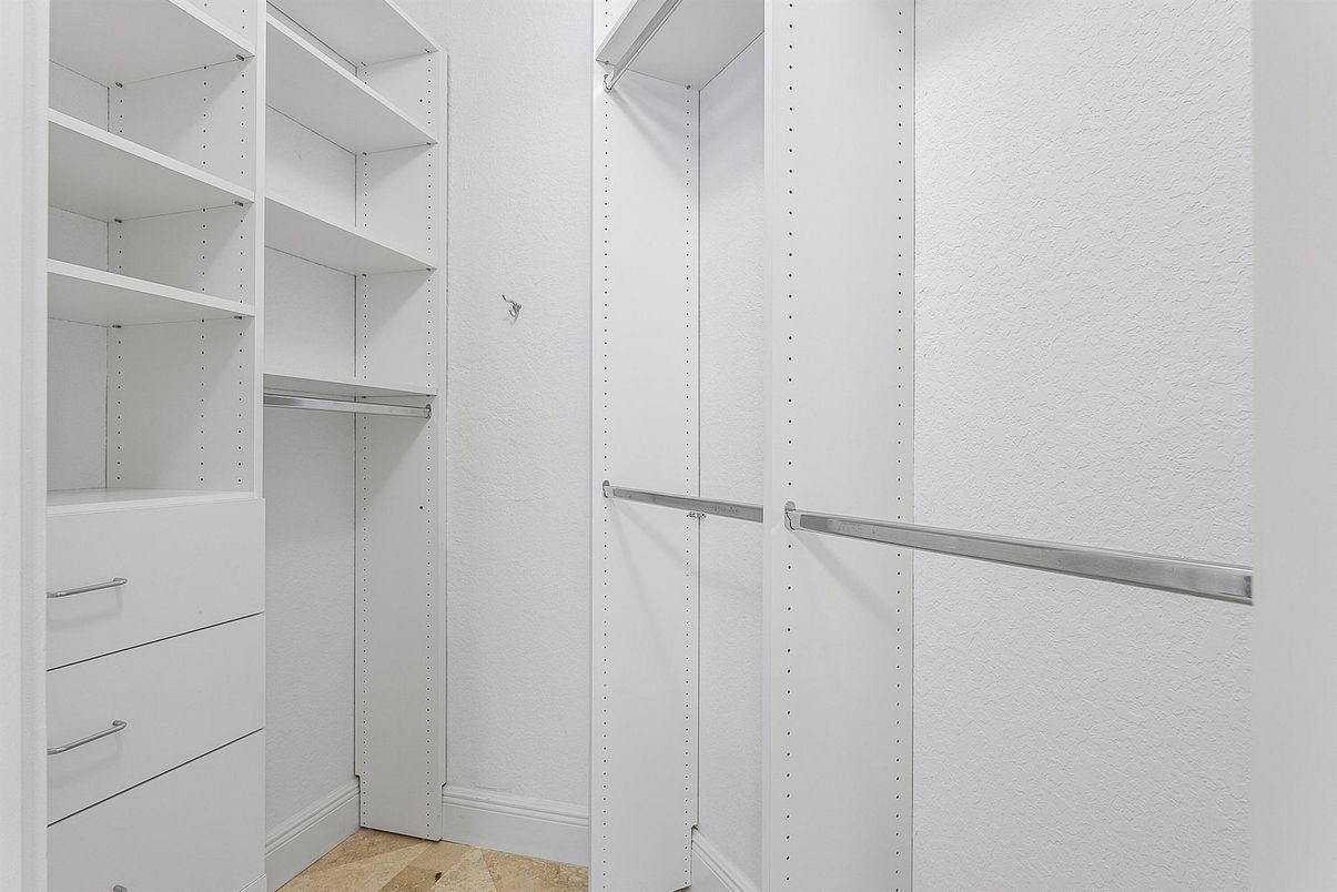 Interior, Walk-in Closets