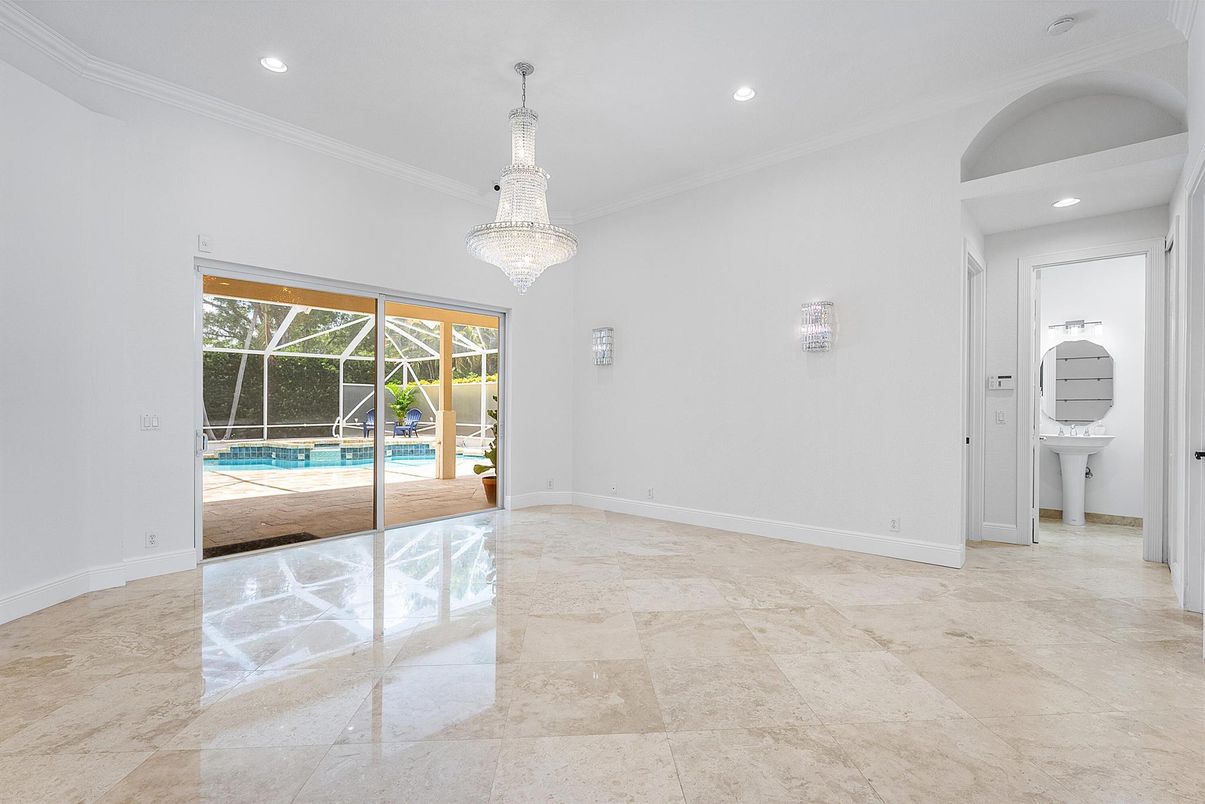 Chandelier, Empty room, Interior, Recessed Lighting