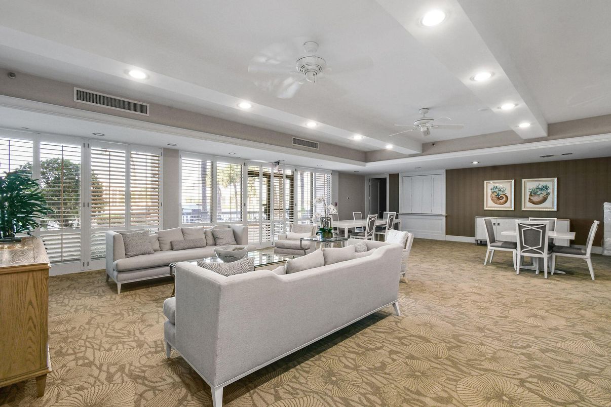 Dining room, Interior, Living room, Recessed Lighting