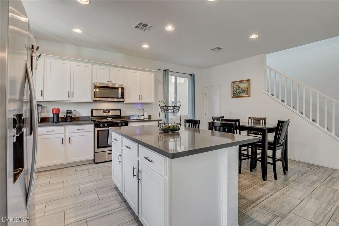 Dining room, Interior, Kitchen, Recessed Lighting, Stainless Steel Appliances