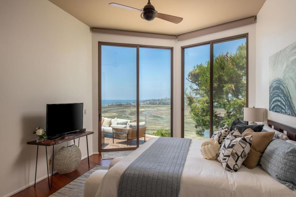 Bedroom, Interior, Water, Wood Texture Flooring