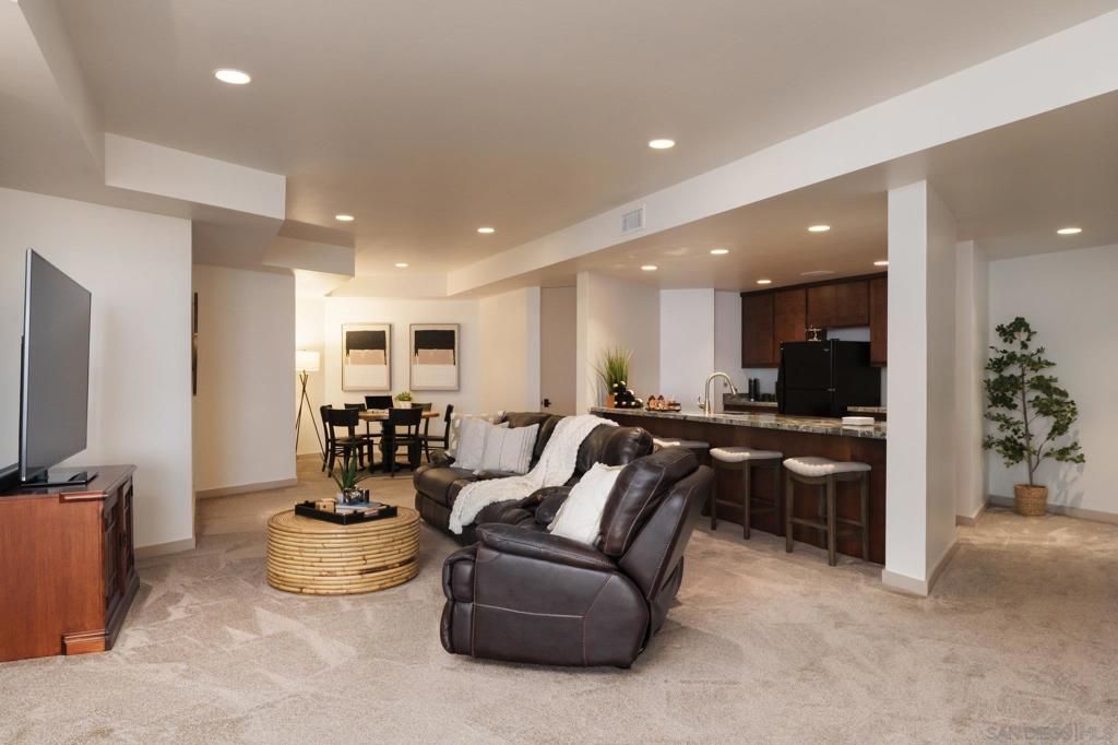 Dining room, Interior, Kitchen, Living room, Recessed Lighting