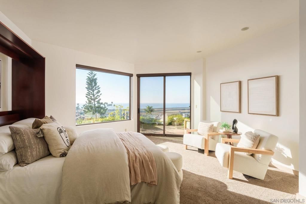 Bedroom, Interior, Water