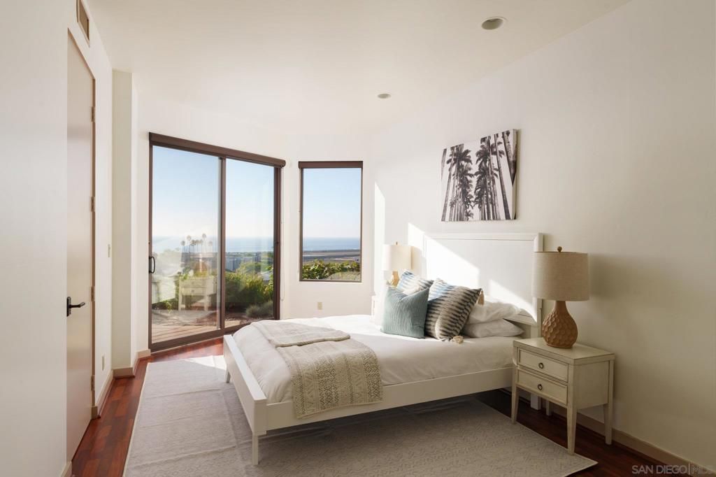 Bedroom, Interior, Water, Wood Texture Flooring