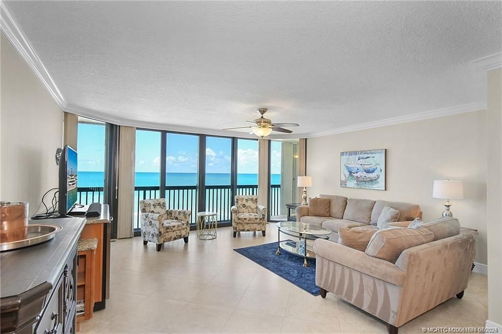 Interior, Living room, Water