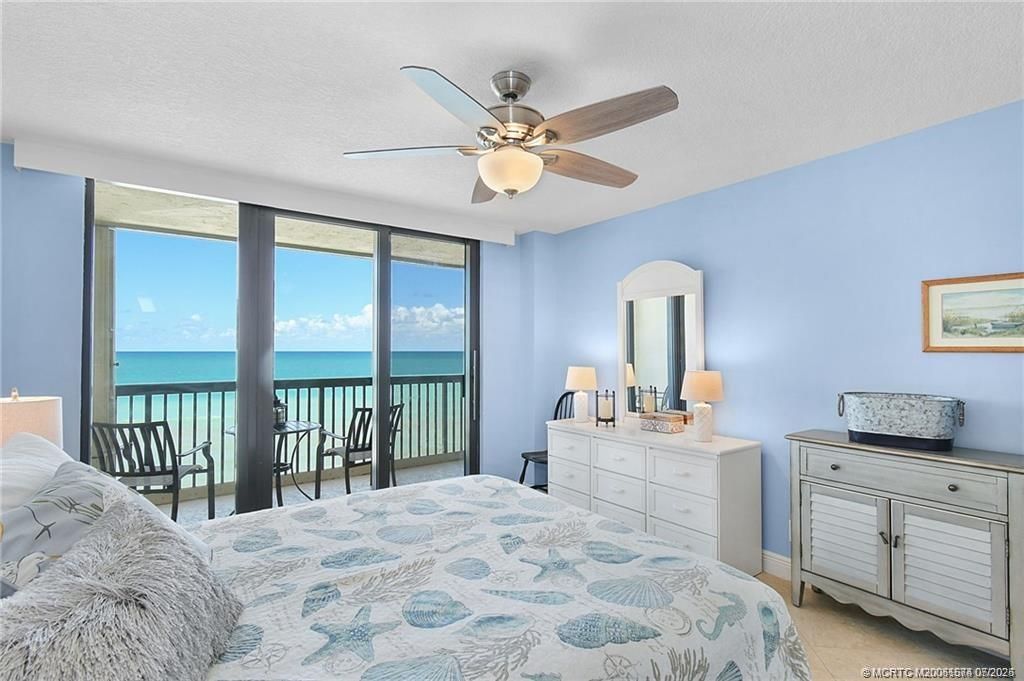 Bedroom, Interior, Water