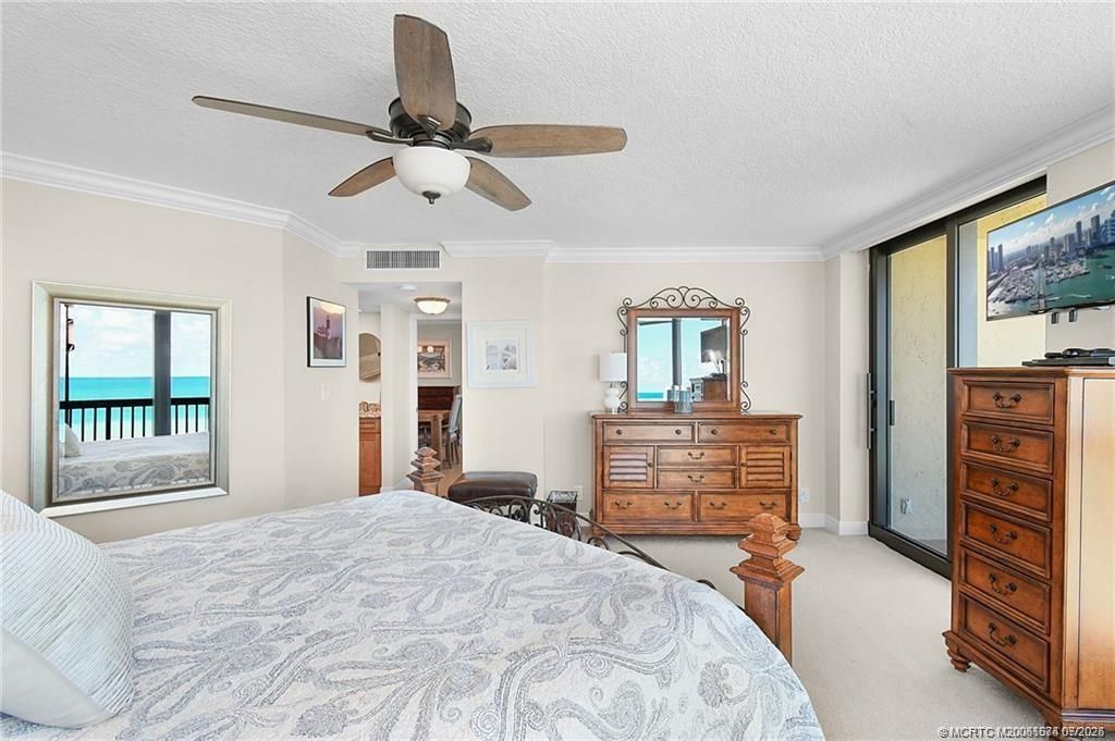 Bedroom, Interior, Water