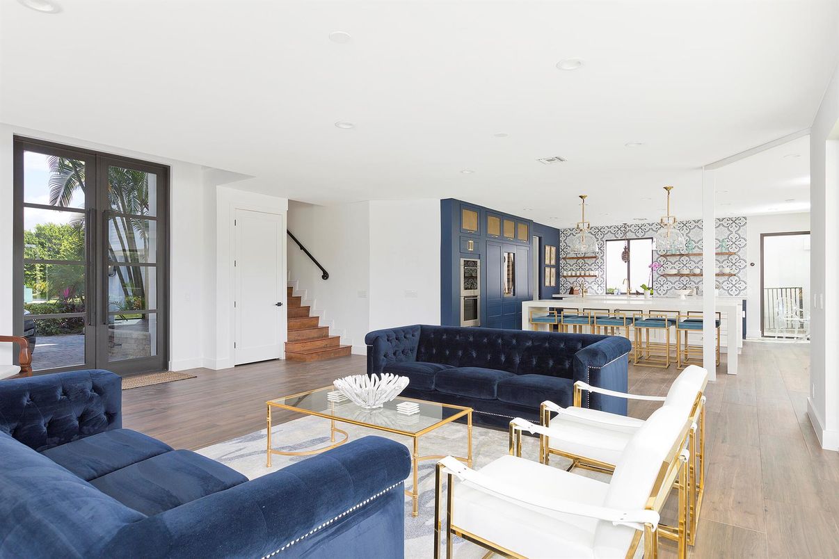 Dining room, Interior, Living room, Pendant Lights, Recessed Lighting, Wood Texture Flooring