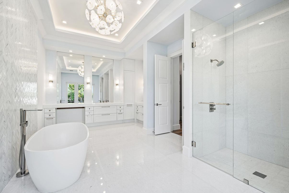 Bathroom, Chandelier, Free Standing Baths, Glass Shower, Interior, Pendant Lights, Recessed Lighting